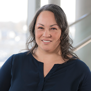  Headshot of Jeanna Lee wearing a black top