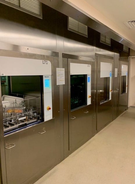 Image shows a laboratory glassware washing machine