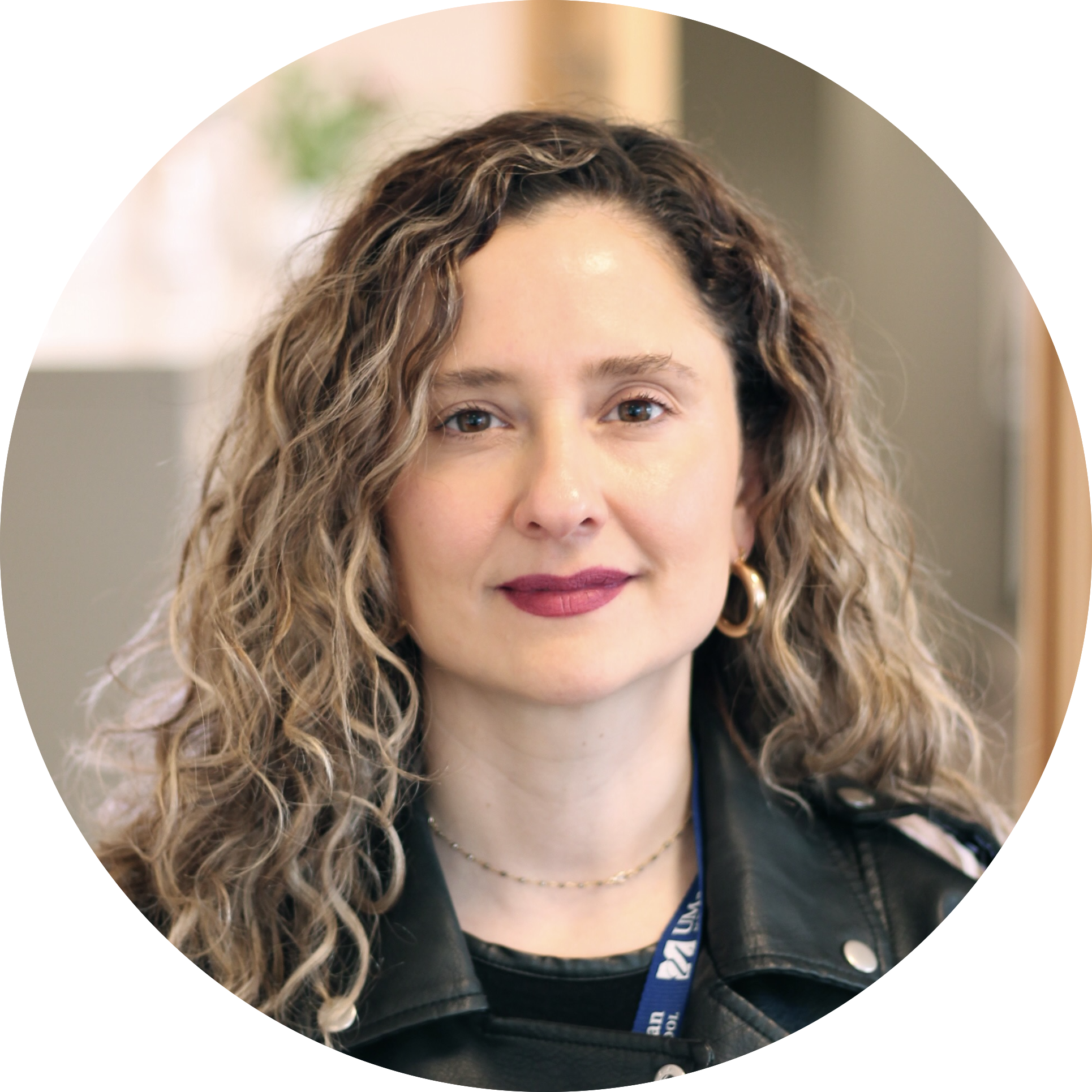 Headshot of Dr. Leonora Mart&iacute;nez-N&uacute;&ntilde;ez