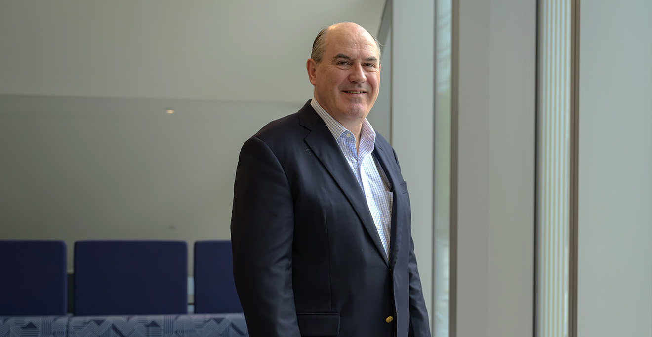 Roger Davis awarded Bert and Natalie Vallee Award from American Society for Biochemistry and Molecular Biology