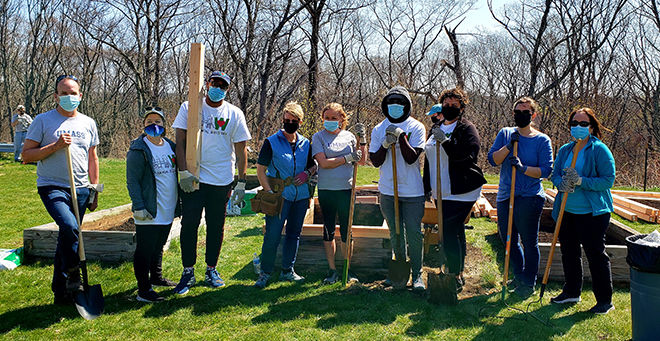 UMass Chan volunteer initiative encourages volunteerism in employees