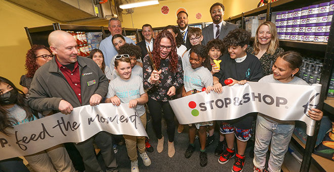 UMass Chan, Stop & Shop launch food pantries in Worcester schools